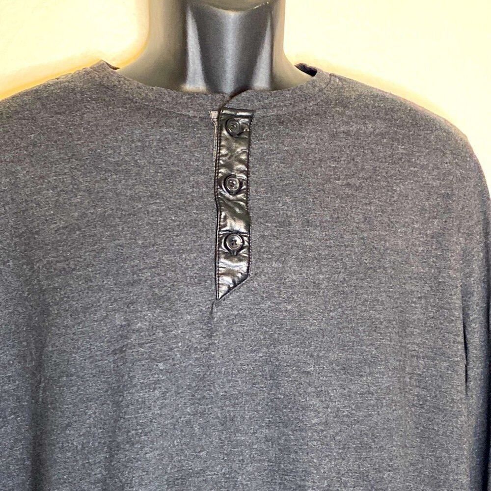 Men’s Sean John long sleeve shirt faux Leather Trim. M